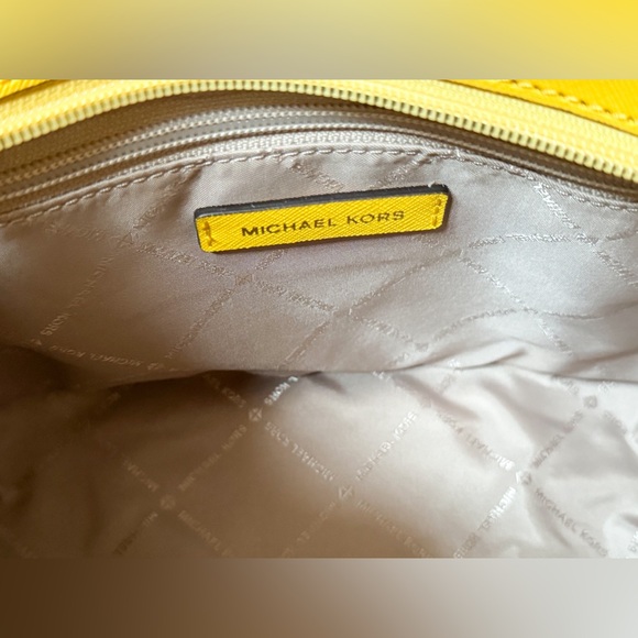 Michael Kors Jet Set Travel XS Tote Shoulder Bag Yellow Citrus - Picture 12 of 15